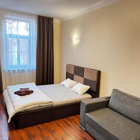 Aparthotel Riga Ngoại thất bức ảnh A bedroom in a hotel