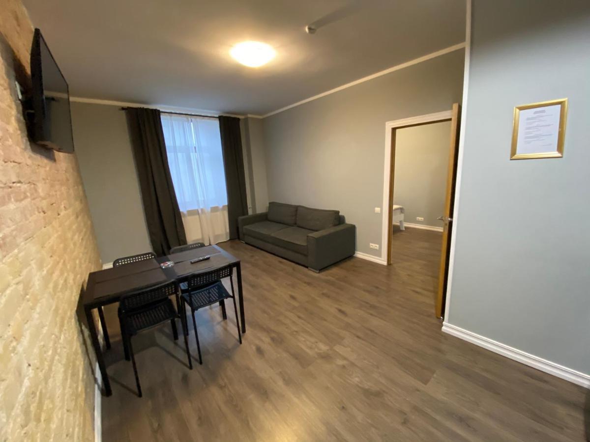 Aparthotel Riga Ngoại thất bức ảnh A typical apartment at the hostel