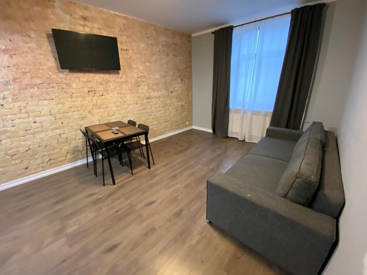 Aparthotel Riga Ngoại thất bức ảnh A living room in a typical apartment